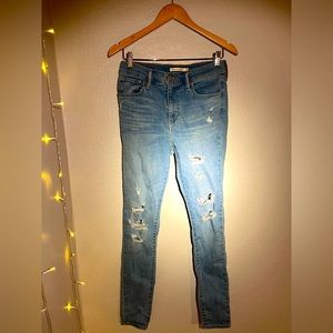 LEVIS - 720 High Rise Skinny Jeans Size 29